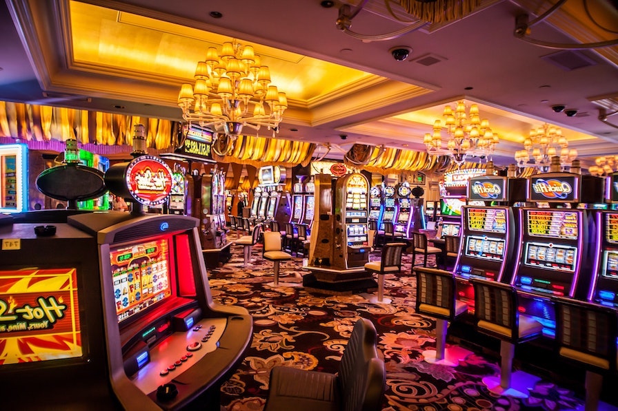 Royal Seven ist ein beliebter Spielautomaten in Automaten Casinos