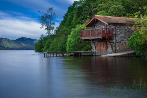 Traumhäuser wie ein Bootshaus als Wochenendhaus am See