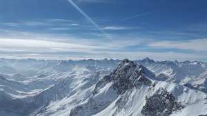 Hollywood in der Schweiz durch Filmkulissen mit den Alpen