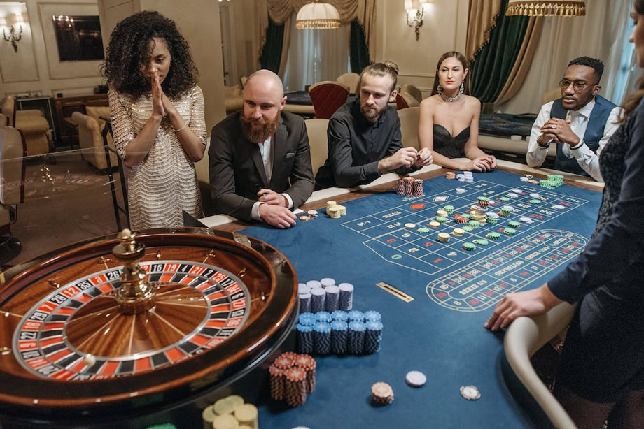Klassische Casinos: Die Vor- und Nachteile beim Glücksspiel